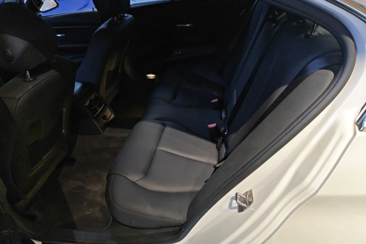 Used BMW 3 Series 2017 320Li Fashion Model Left Rear Seat