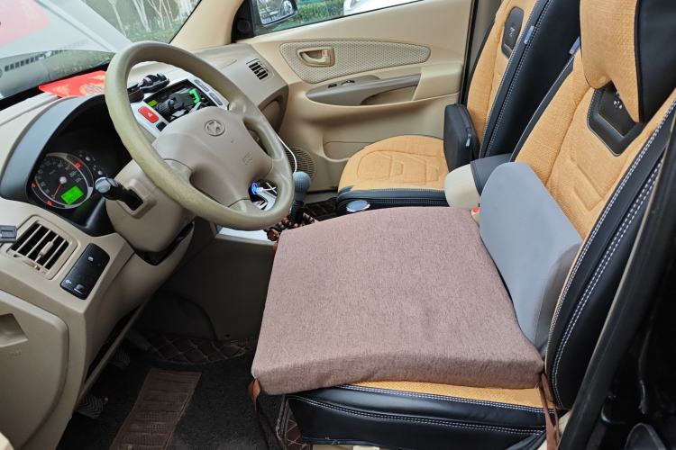 Used Hyundai Tucson 2009 2.0L Manual Two-Wheel Drive Fashion Edition Left Front Seat