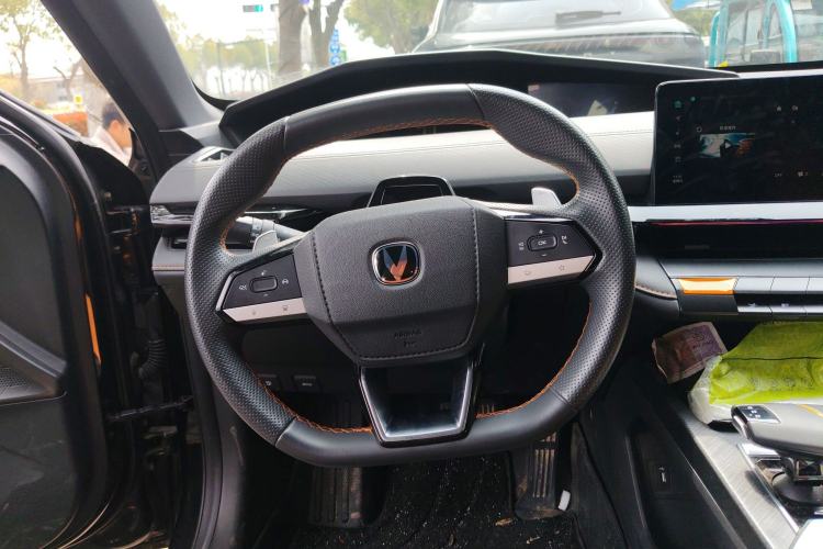 Used CHANGAN UNI-V 2023 1.5T Prestige Model
