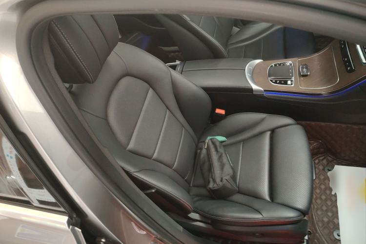 Used Mercedes-Benz GLC 2020 Facelift GLC 300 L 4MATIC Dynamic Edition Right Front Seat