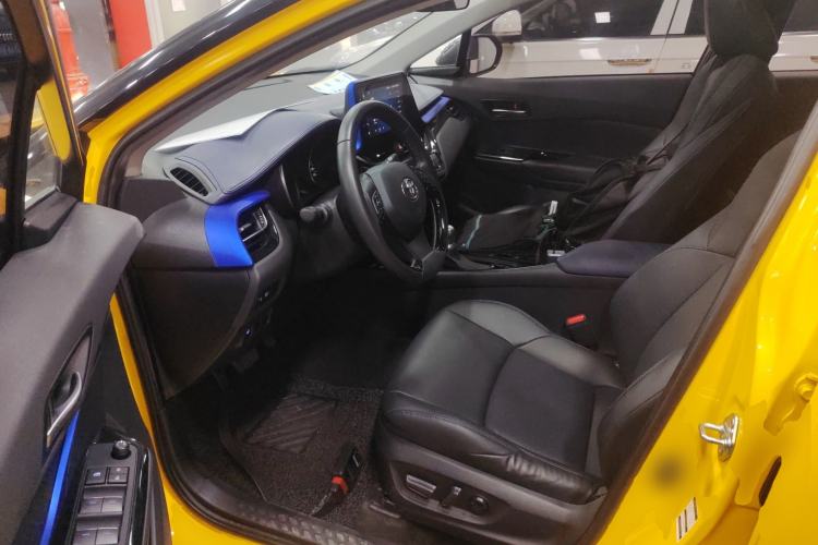 Used Toyota C-HR 2021 2.0L Luxury Edition Driver Seat