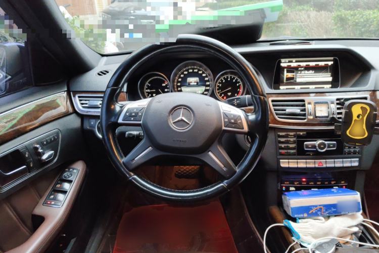 Used Mercedes-Benz E-Class 2013 E 300 L Stylish Luxury Model Steering Wheel