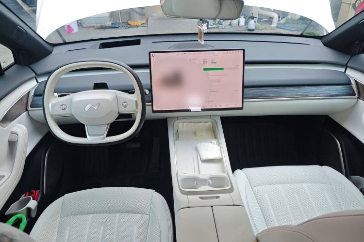 Used ONVO L60 2024 60 kWh Rear-Drive Version