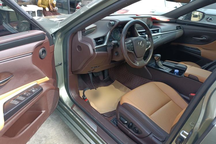 Used Lexus ES 2020 200 Excellence Edition Driver Seat