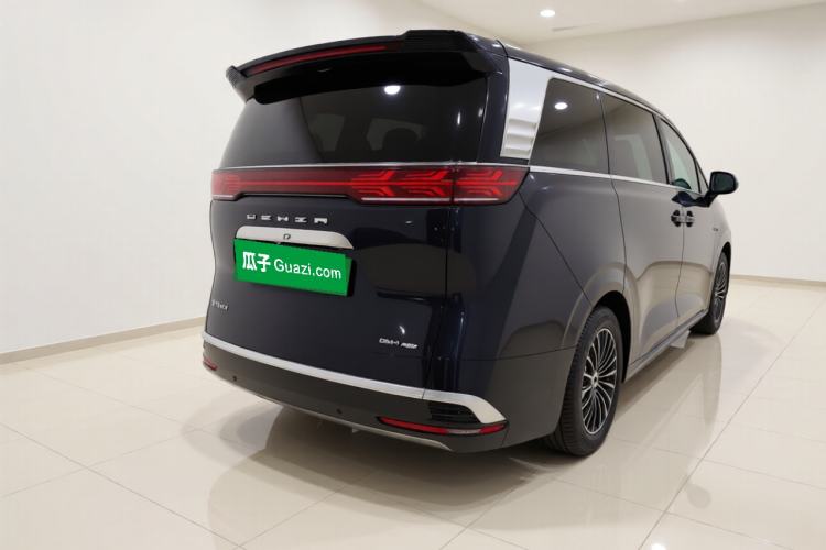 Used Denza D9 2024 DM-i 980 Four-Wheel Drive Prestige Model Exterior 5