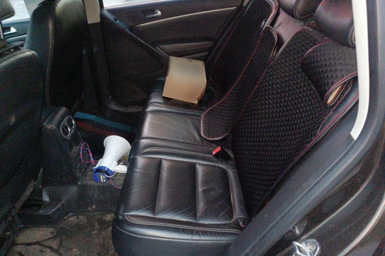 Used Volkswagen Tiguan 2016 280TSI Automatic Two-Wheel Drive Silk Road Comfort Edition Left Rear Seat