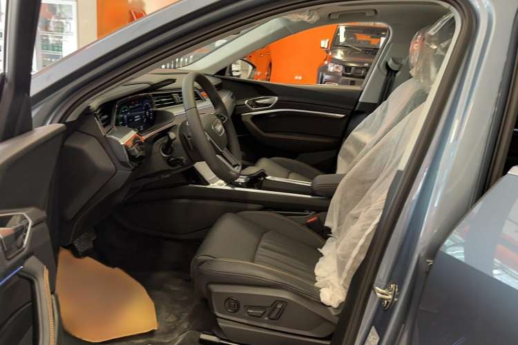 Used Audi e-tron 2021 50 quattro Luxury Edition
