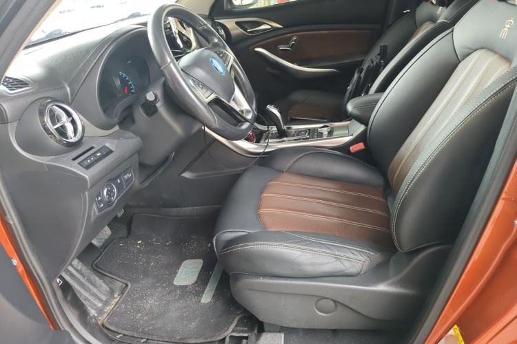 Used BYD Song New Energy 2017 Song DM 1.5TID All-Wheel Drive Luxury Model Left Front Seat