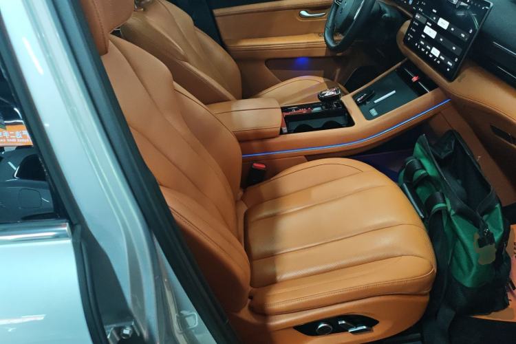 Used Hima AITO M7 2024 1.5T Intelligent Driving All-Wheel Drive Pro Version 5 Seats Ternary Lithium Battery
