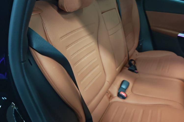 Used Mercedes-Benz GLC 2024 GLC 300 L 4MATIC Dynamic Edition 5-seater Left Rear Seat