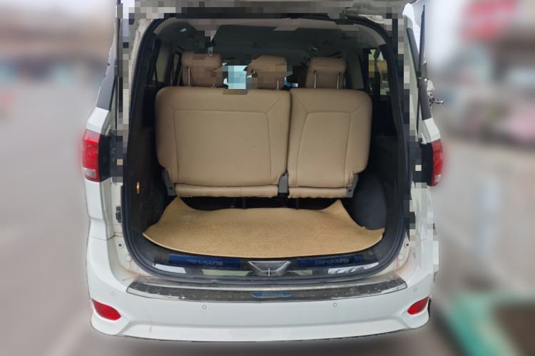 Used SAIC MAXUS G10 2021 2.0T Manual Elite Edition Diesel 7-Seater