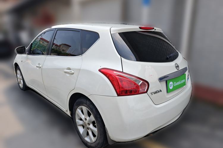 Used Nissan Tiida 2011 1.6L Manual Smart Version
