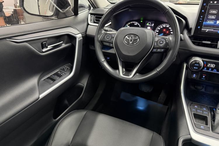 Used Toyota Wildlander 2020 Dual-Engine 2.5L E-CVT Two-Wheel Drive Prestige Edition
