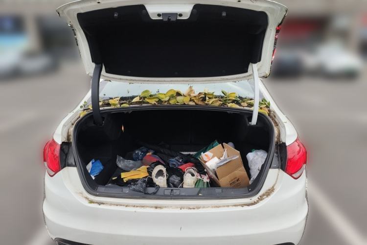 Used Citroen C4L 2013 1.8L Automatic Jingzhi Edition Trunk