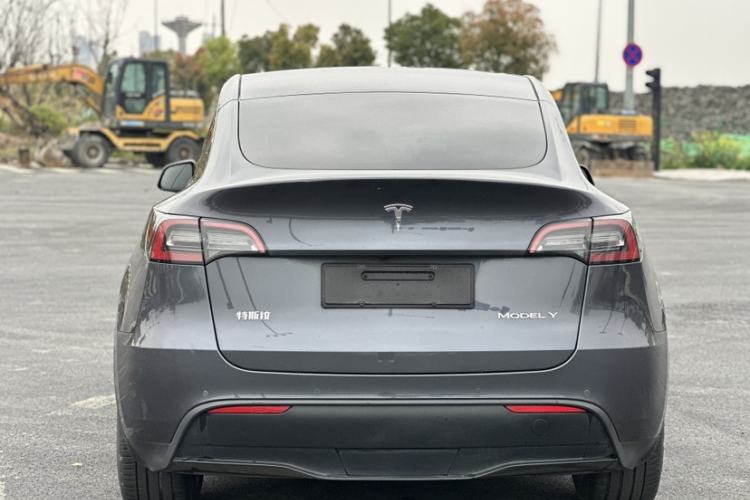 Used Tesla Model Y 2021 Long-Range All-Wheel-Drive Version
