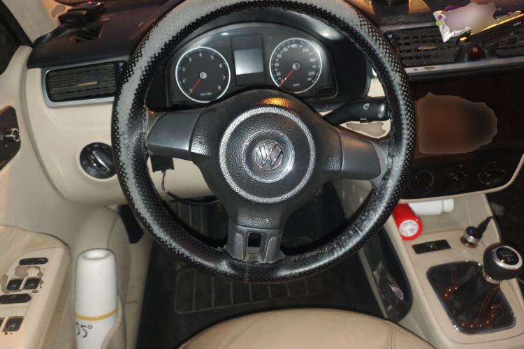 Used Volkswagen Bora 2012 1.6L Manual Fashion Edition
