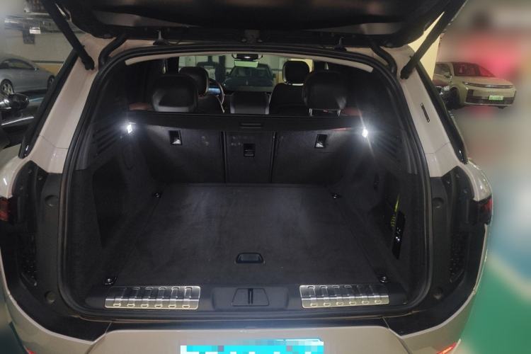 Used Land Rover Range Sport 2024 400PS Dynamic SE Trunk