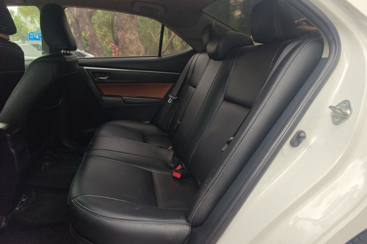 Used Toyota Corolla 2017 Revised Dual-Engine 1.8L E-CVT Leading Edition Left Rear Seat