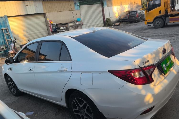 Used BYD G5 2014 1.5TID Automatic Prestige Model
