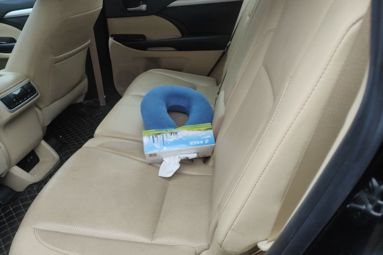 Used Toyota Highlander 2018 2.0T Four-Wheel Drive Luxury Version 7 Seats China VI Standard Left Rear Seat