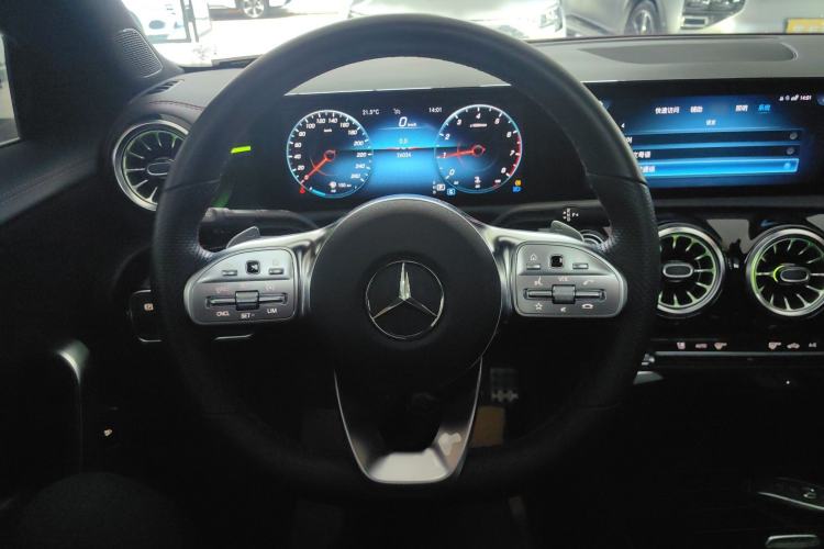 Used Mercedes-Benz CLA 2022-Year Updated CLA 200
