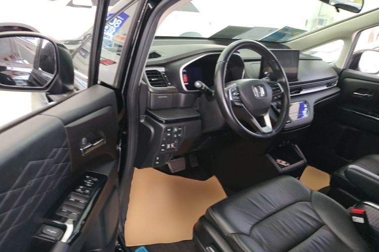 Used Honda Elysion 2022 2.0L eHEV Luxury Edition Driver Seat