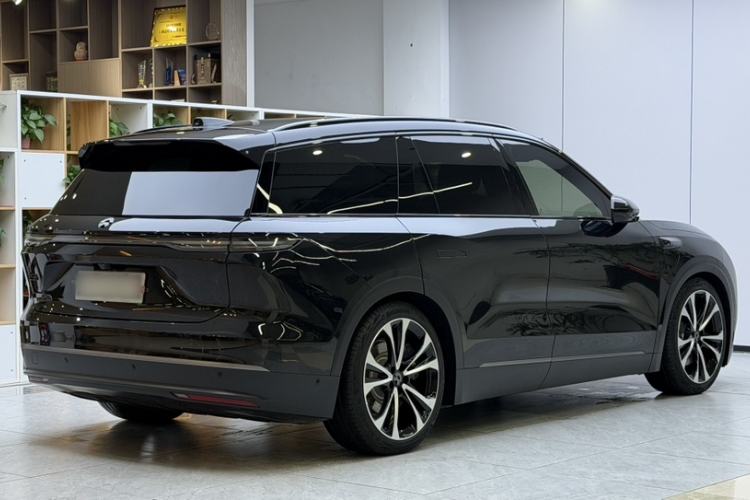 Used Nio ES8 2023 100kWh Signature Edition
