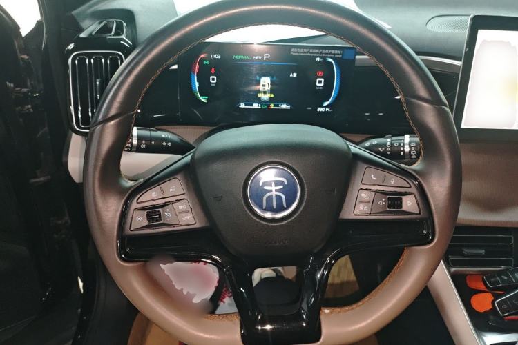 Used BYD Song Pro New Energy 2024 HONOR Edition DM-i 71KM Navigation Model
