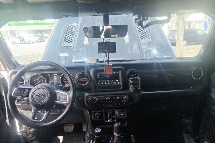 Used Jeep Wrangler  Center Console