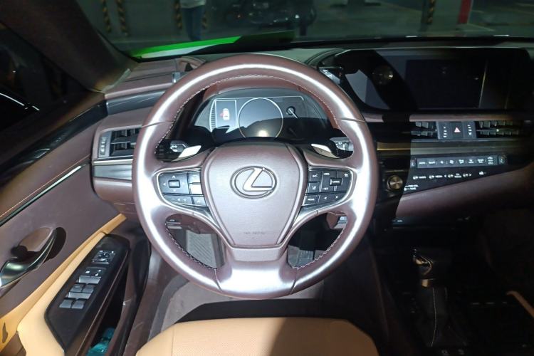Used Lexus ES 2020 200 Excellence Edition
