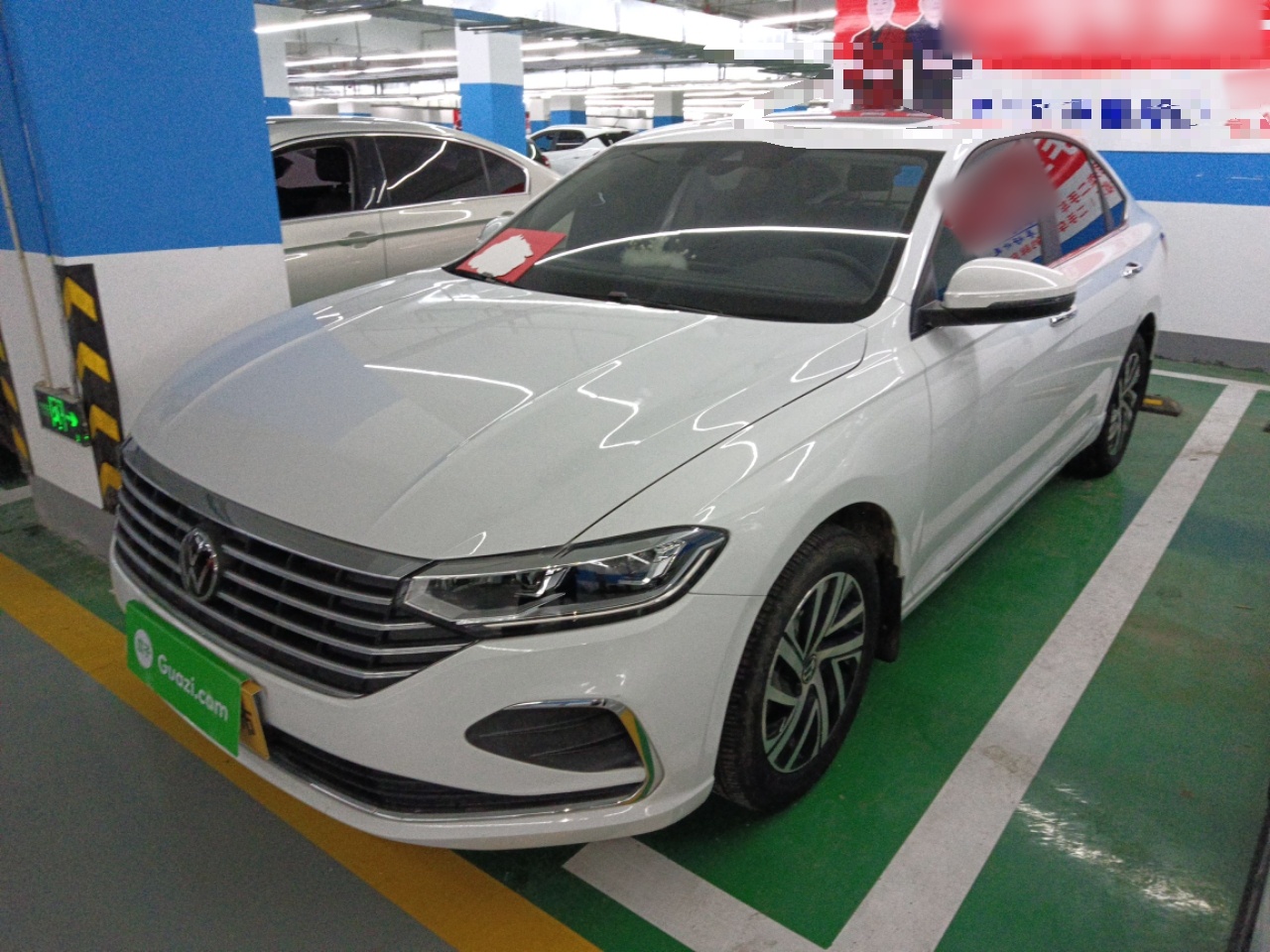 Parte inferior delantera