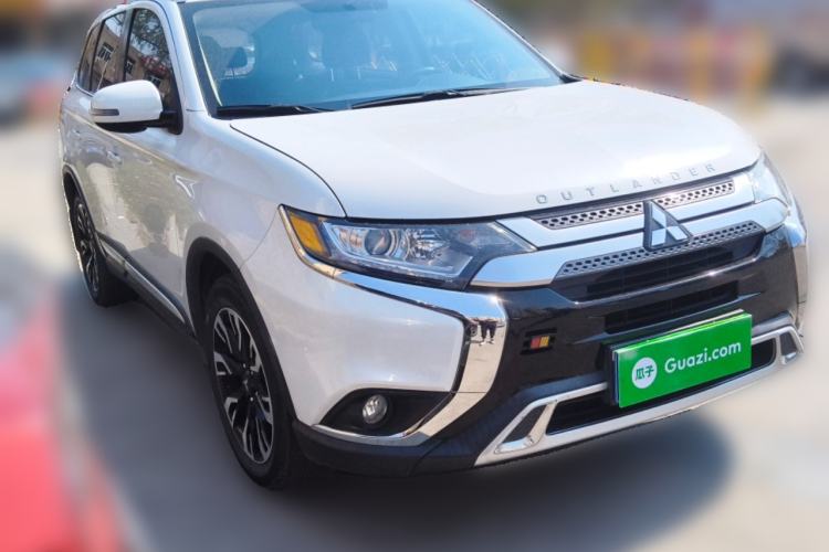 Used Mitsubishi Outlander 2020 2.0L Two-Wheel Drive Enjoyment Version 5 Seats
