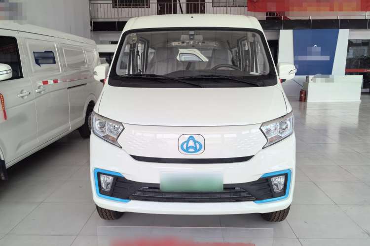Used Kuayue Kuayue Xing V5 EV 2024 Luxury Model 6-Seater Hatchback
