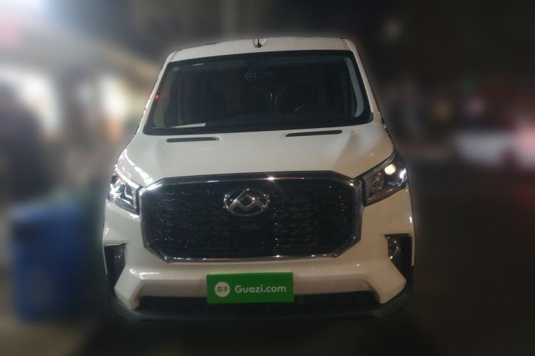 Used SAIC MAXUS Xintu V90 2024 ZhiJie 2.0T Automatic Front-Wheel-Drive Short Wheelbase Mid-Height Design with Single Rear Tire—5/6 Seater