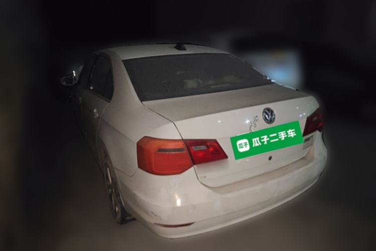 Used Volkswagen Jetta 2015 Value Edition 1.6L Automatic Comfort Version Rear Left 45 Deg