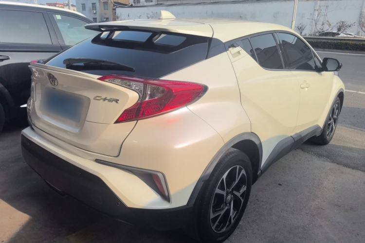 Used Toyota C-HR 2018 2.0L Leading with Sunroof China VI Standard
