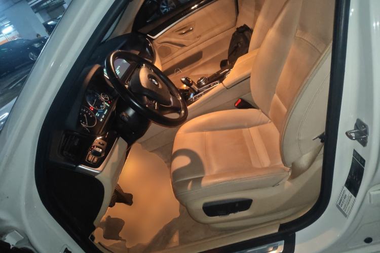 Used BMW 5 Series 2014 525Li Luxury Design Package
