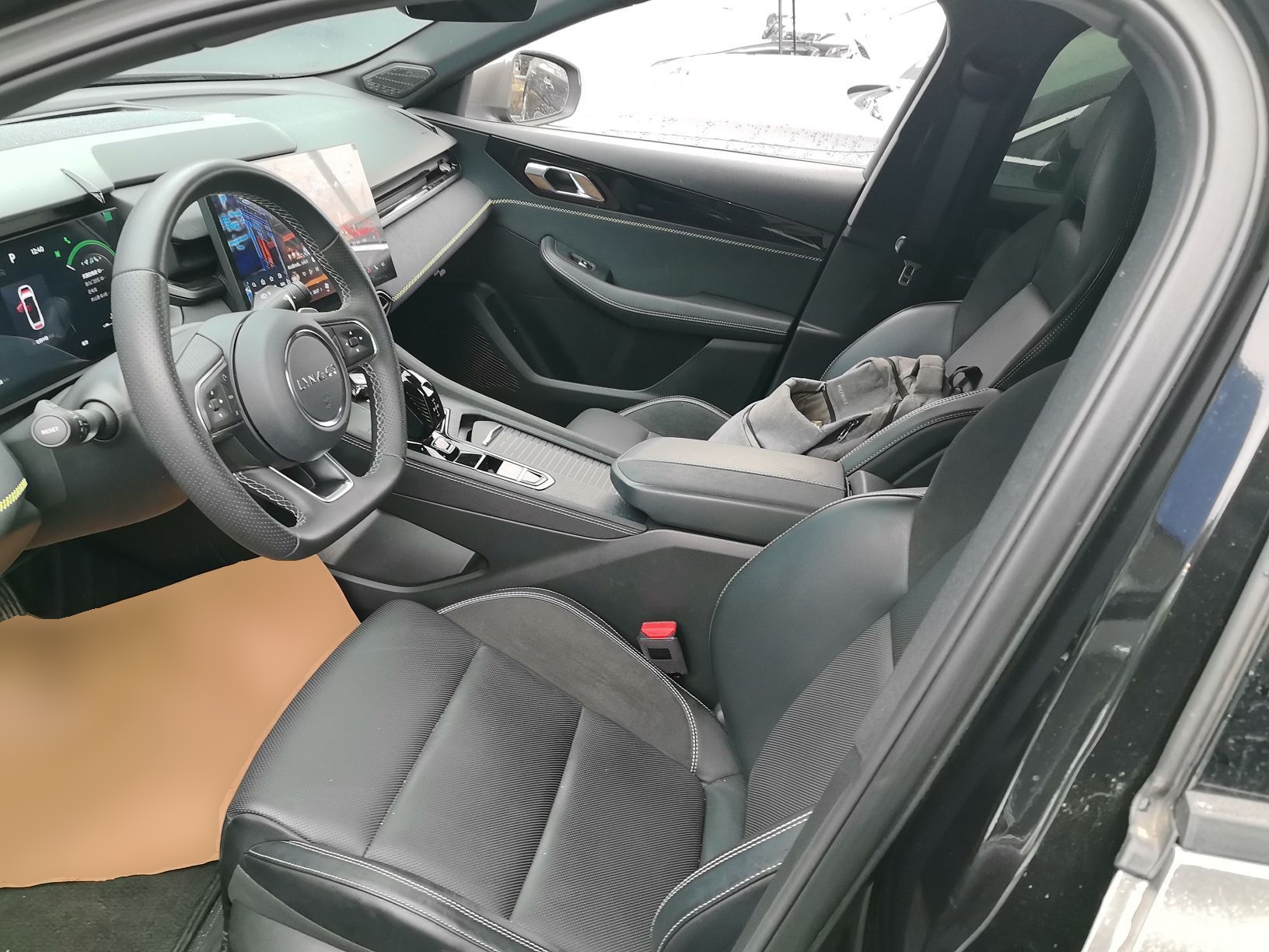 Interior delantero