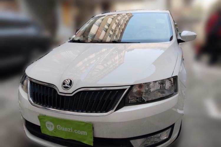 Used Skoda Rapid 2015 1.6L Automatic Smart Selection Model