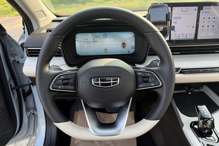 Used Geely Auto Emgrand L HiP 2022 1.5TD-DHT Pro 100KM Super Swift Interior 2