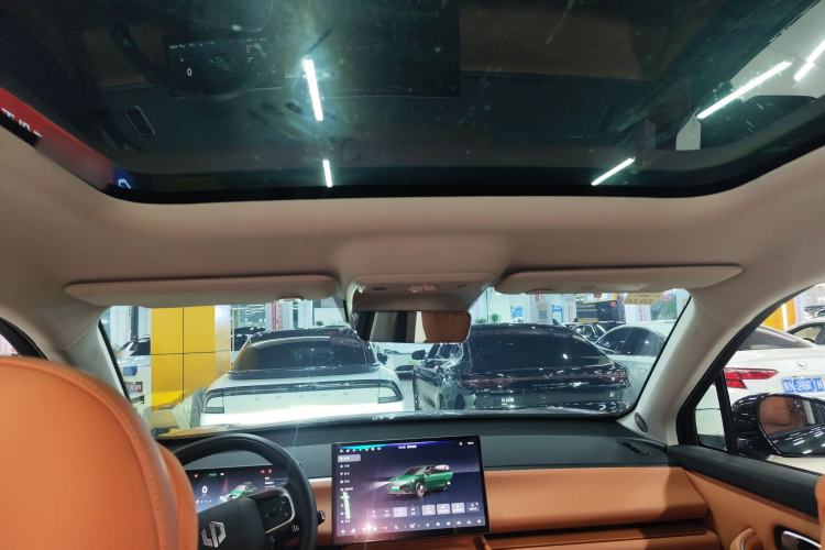 Used Leapmotor C16 2024 Range-Extended 200 Luxury Edition