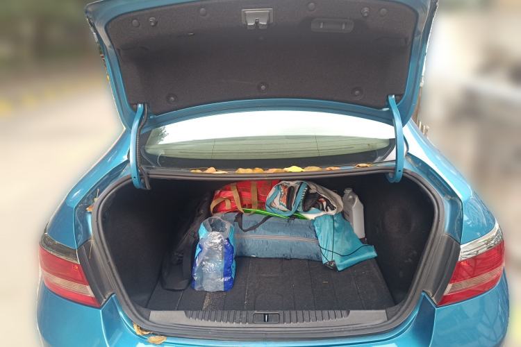 Used Buick GT 2012 GT 1.6L Automatic Fashion Edition Trunk