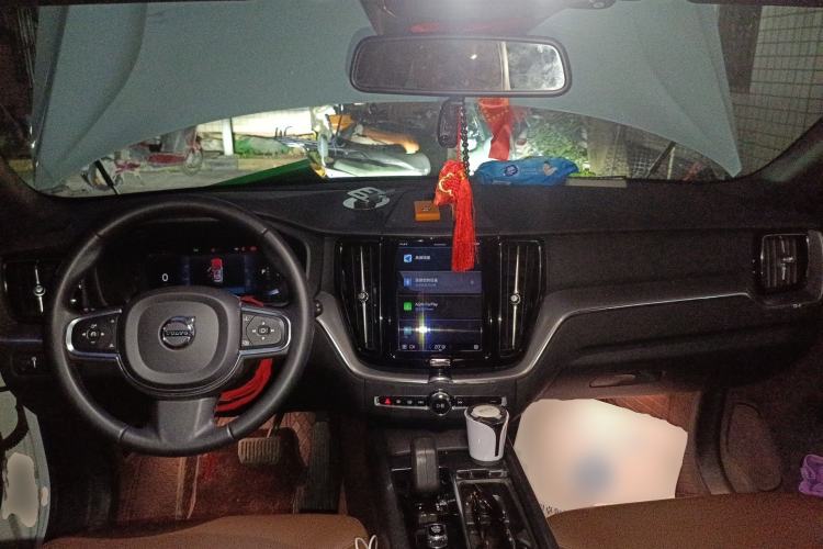 Used Volvo XC60 2022 B5 4x4 Zhiyi Luxury Edition