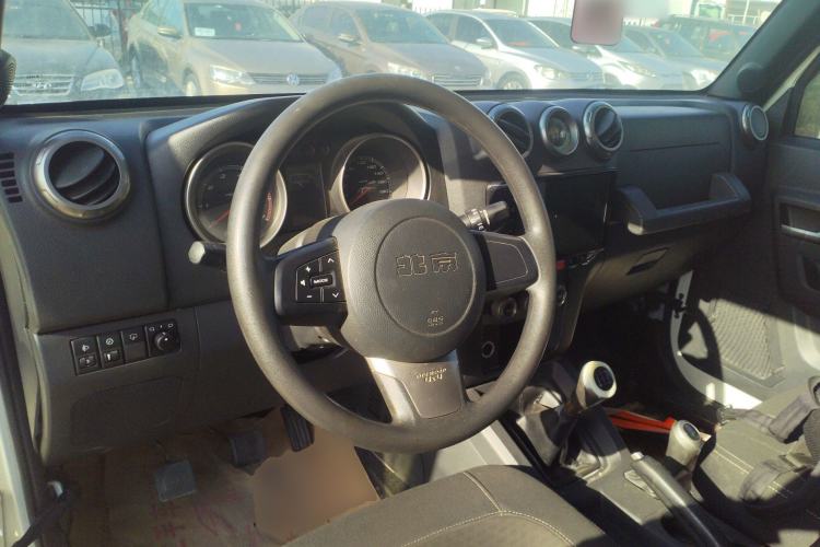 Used BAIC Off-Road BJ40 2014 2.4L Manual Cross-Country Edition Steering Wheel