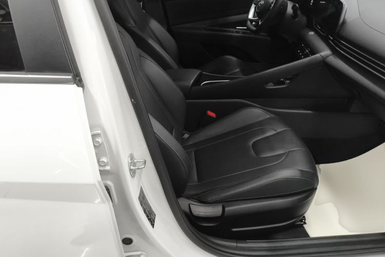 Used Hyundai Elantra 2022 1.5L CVT LUX Prestige Edition
