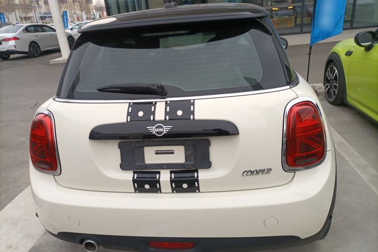 Used MINI MINI 2021 1.5T COOPER Classic Edition