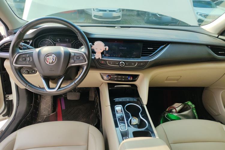 Used Buick Regal 2020 552T Elite Edition Center Console