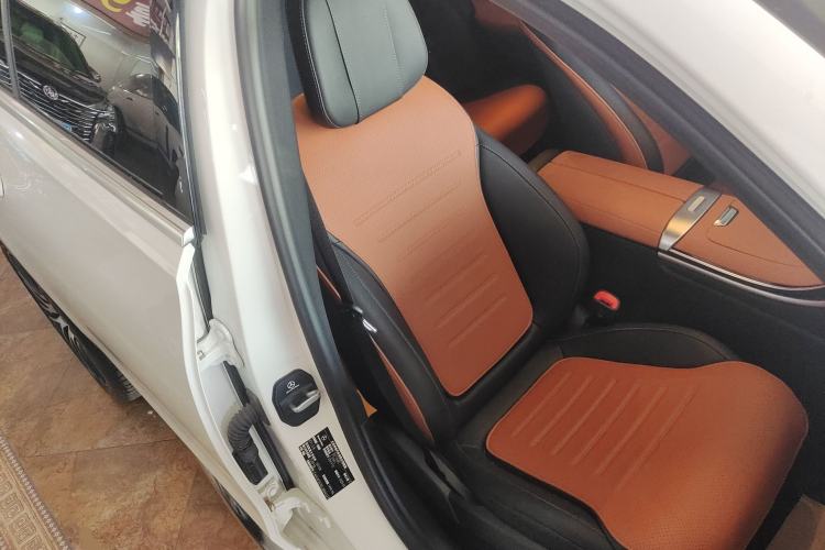 Used Mercedes-Benz C-Class 2024 Restyled C 260 L Sport Edition Right Front Seat