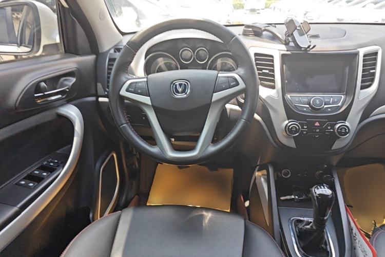 Used CHANGAN CS35 2016 1.6L Manual Luxury Model China V Standard
