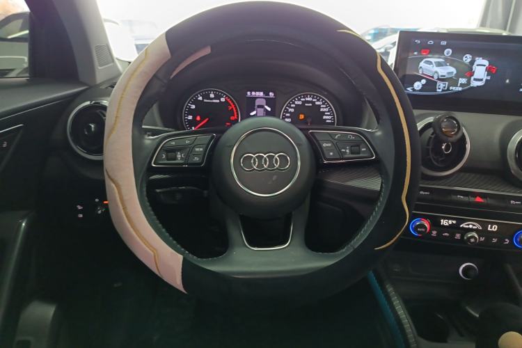 Used Audi Q2L 2022 35 TFSI Fashion Dynamic Model Steering Wheel